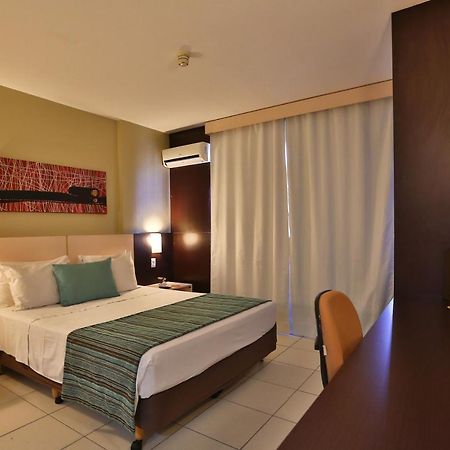 Comfort Hotel Goiânia Exterior foto