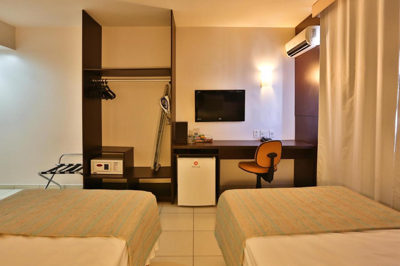 Comfort Hotel Goiânia Exterior foto