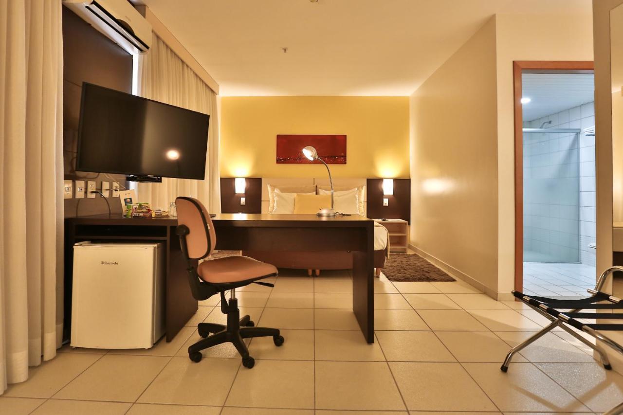 Comfort Hotel Goiânia Exterior foto