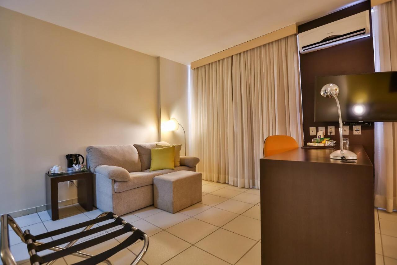 Comfort Hotel Goiânia Exterior foto