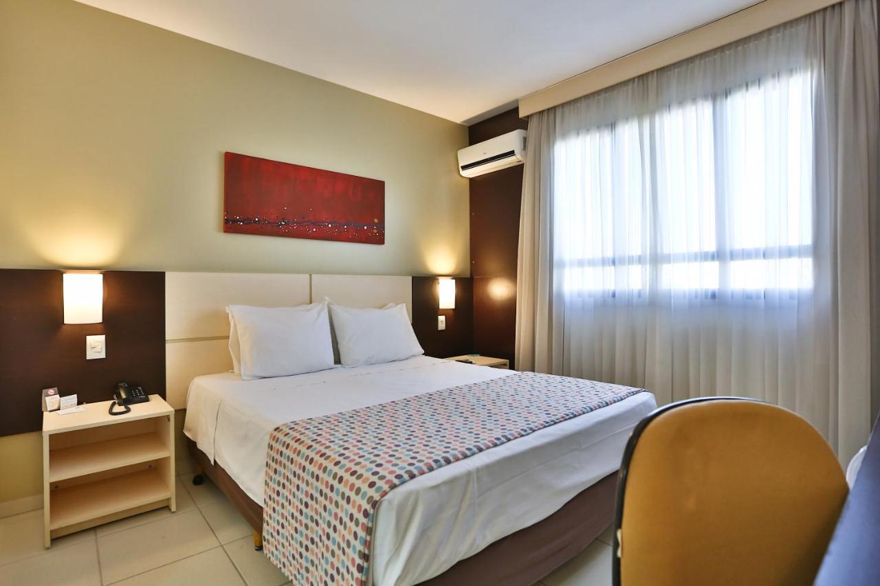 Comfort Hotel Goiânia Exterior foto