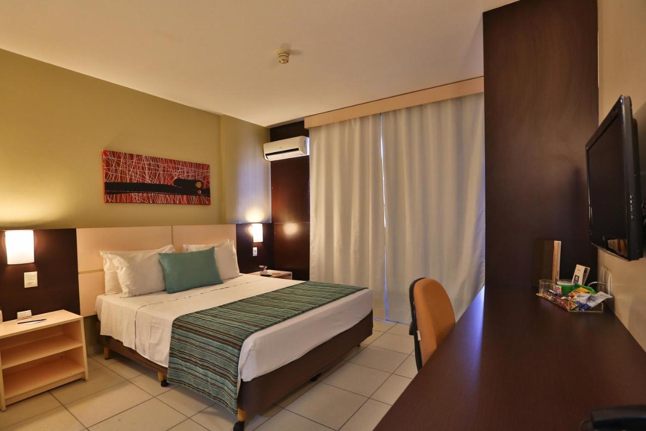 Comfort Hotel Goiânia Exterior foto