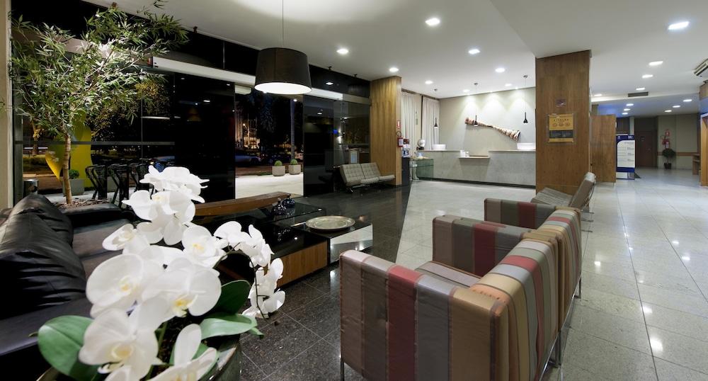 Comfort Hotel Goiânia Exterior foto