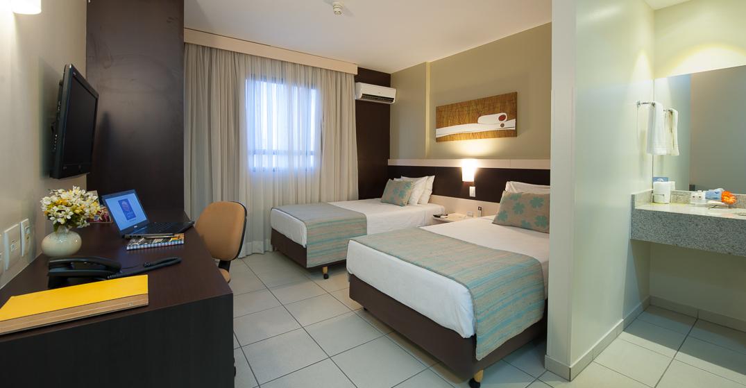 Comfort Hotel Goiânia Exterior foto