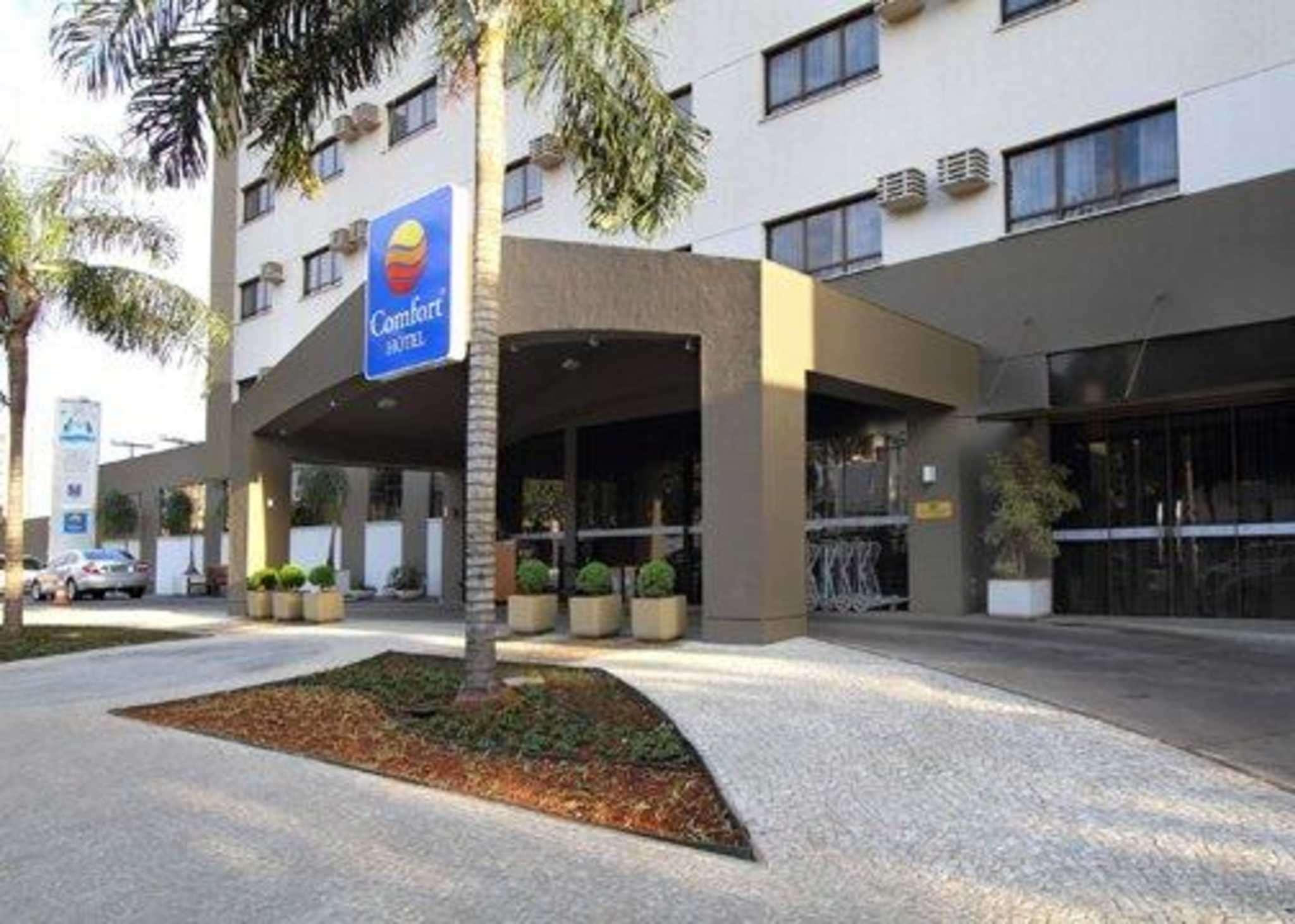 Comfort Hotel Goiânia Exterior foto